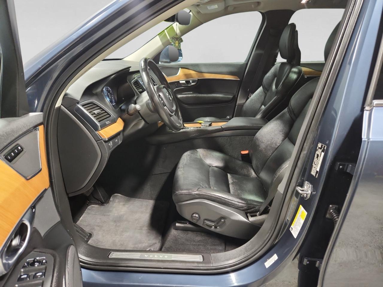 Volvo XC90 T6 Momentum AWD 2021