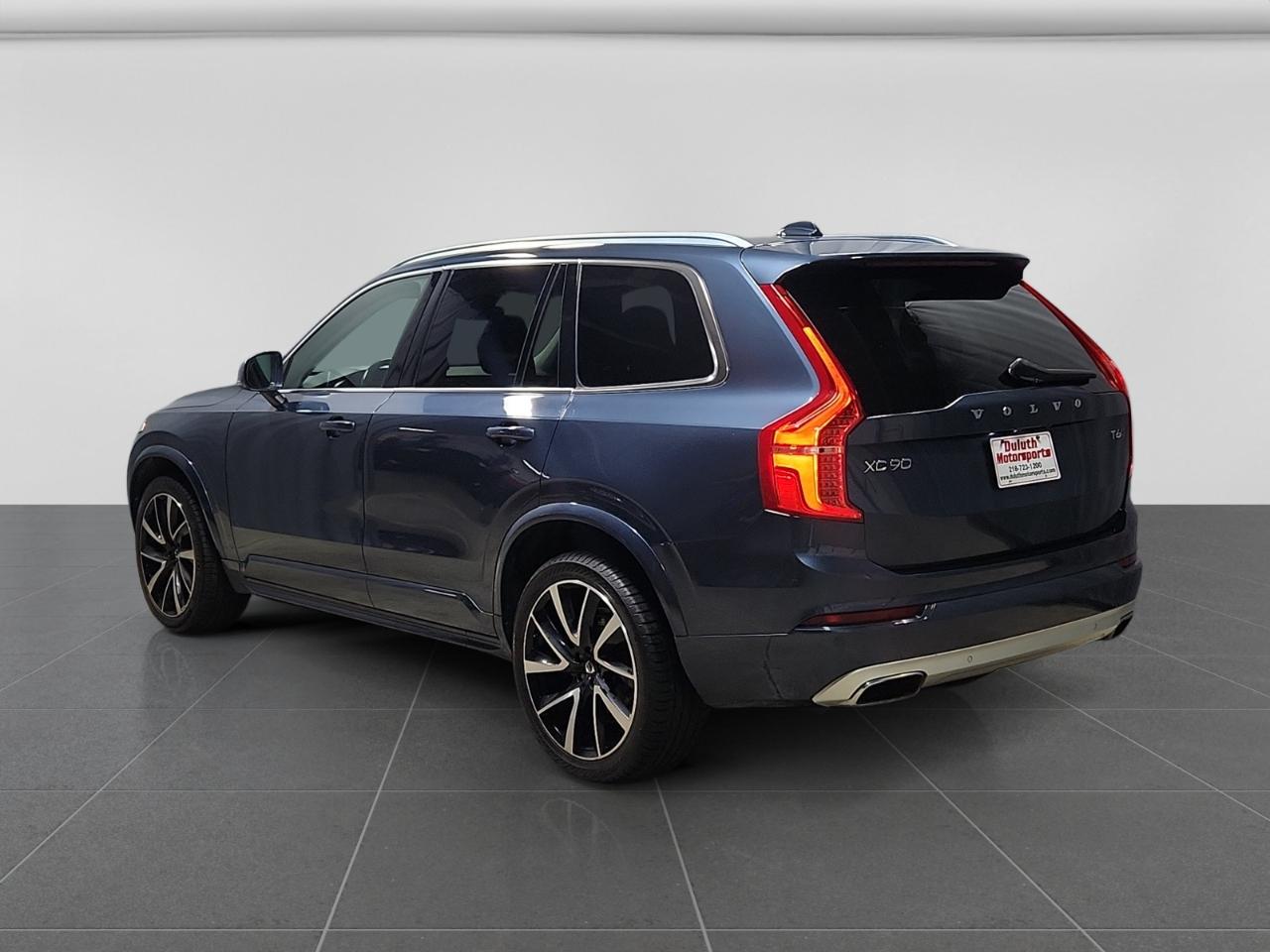 Volvo XC90 T6 Momentum AWD 2021