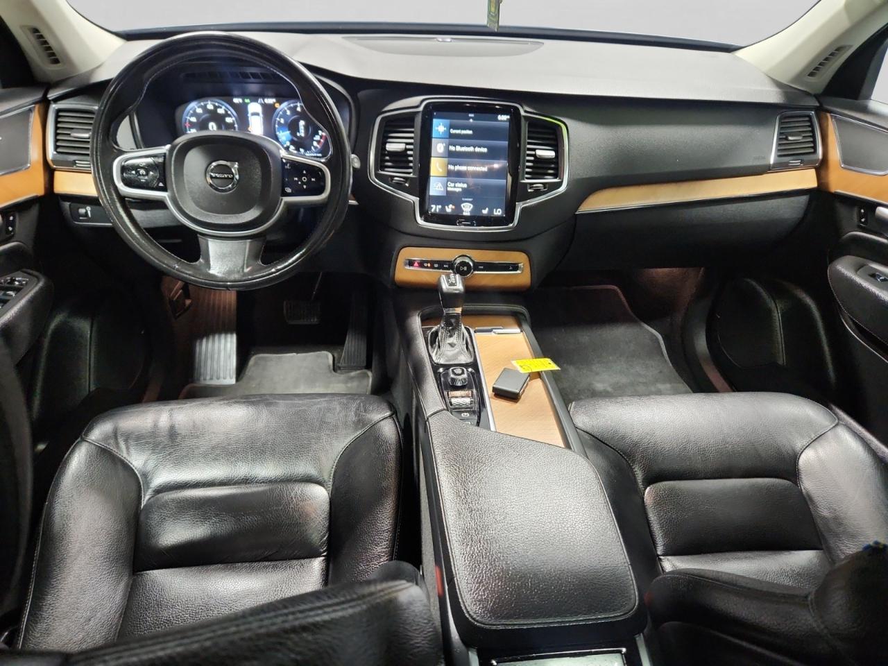 Volvo XC90 T6 Momentum AWD 2021