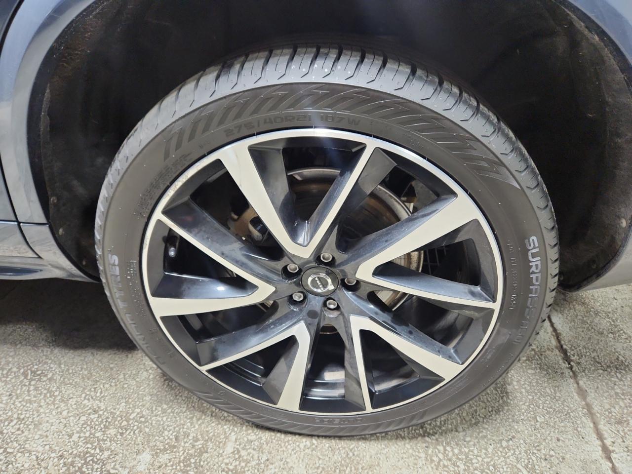 Volvo XC90 T6 Momentum AWD 2021