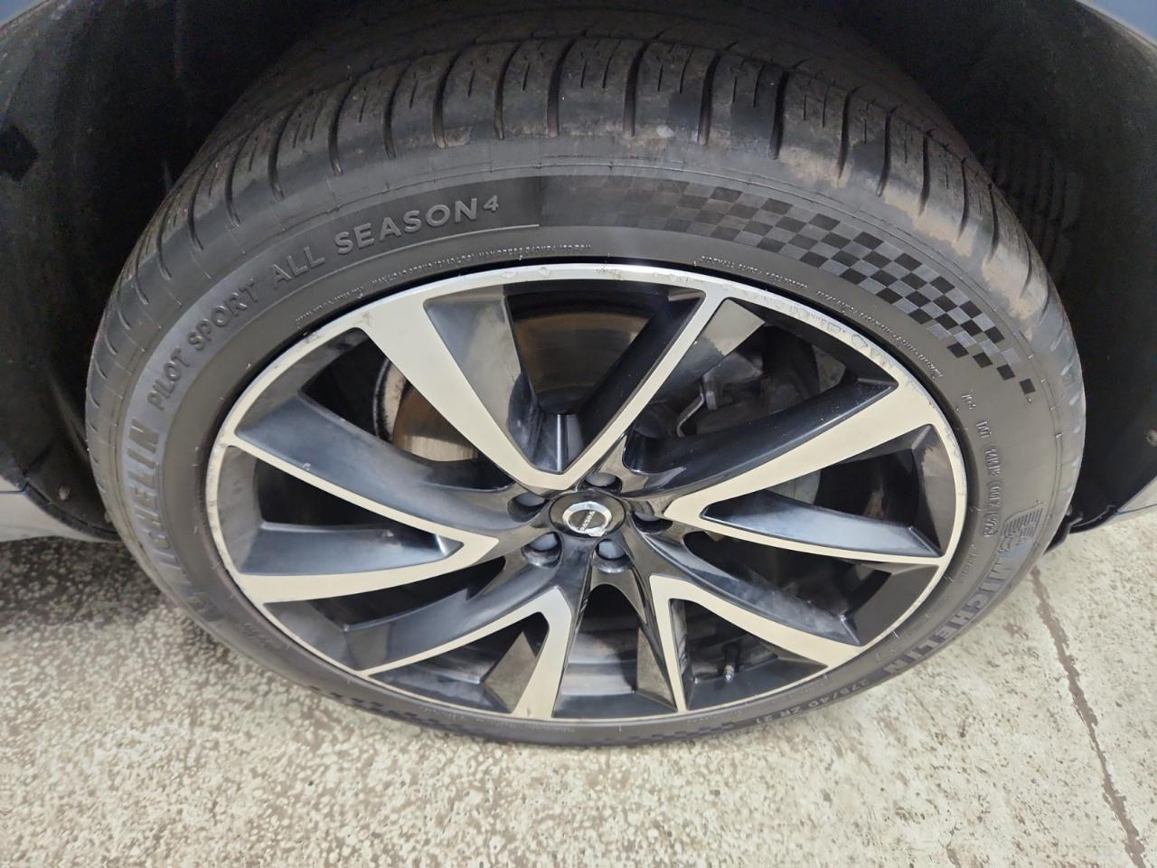 Volvo XC90 T6 Momentum AWD 2021