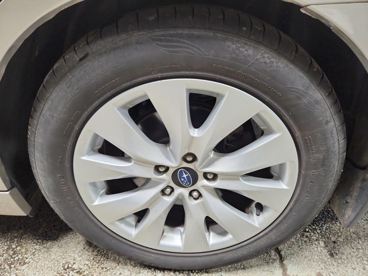 Subaru Legacy 2.5i Premium 2015