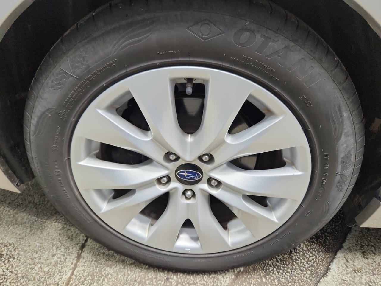 Subaru Legacy 2.5i Premium 2015