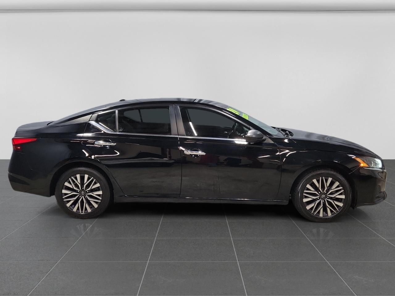 Nissan Altima 2.5 SV 2024