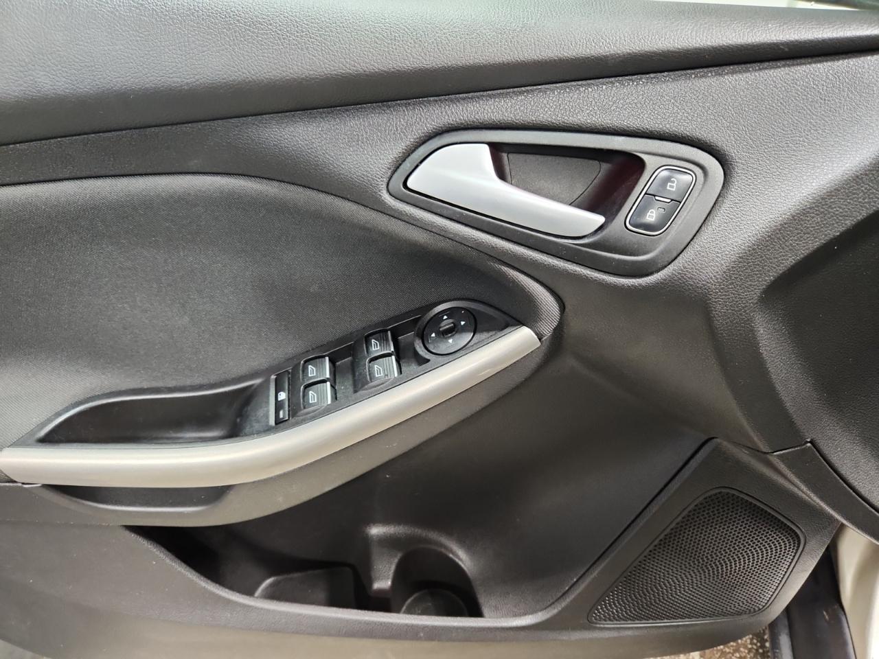 Ford Focus Titanium Sedan 2017
