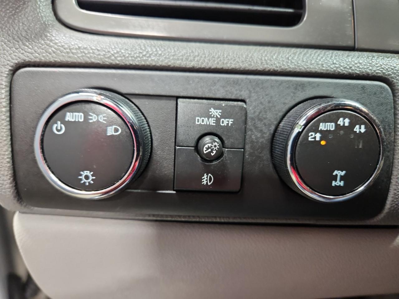 Chevrolet Tahoe LT 4WD 2011
