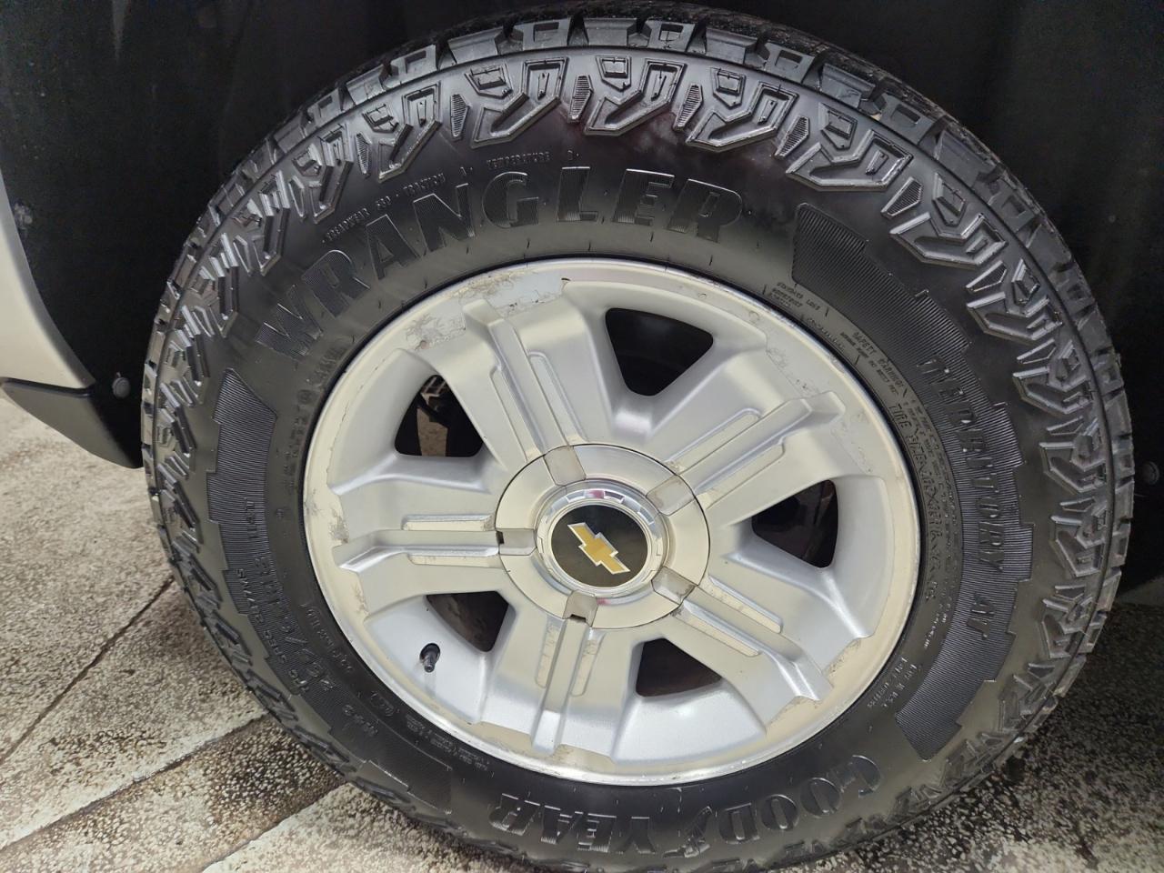 Chevrolet Tahoe LT 4WD 2011
