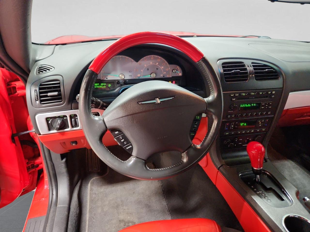 Ford Thunderbird Deluxe 2002