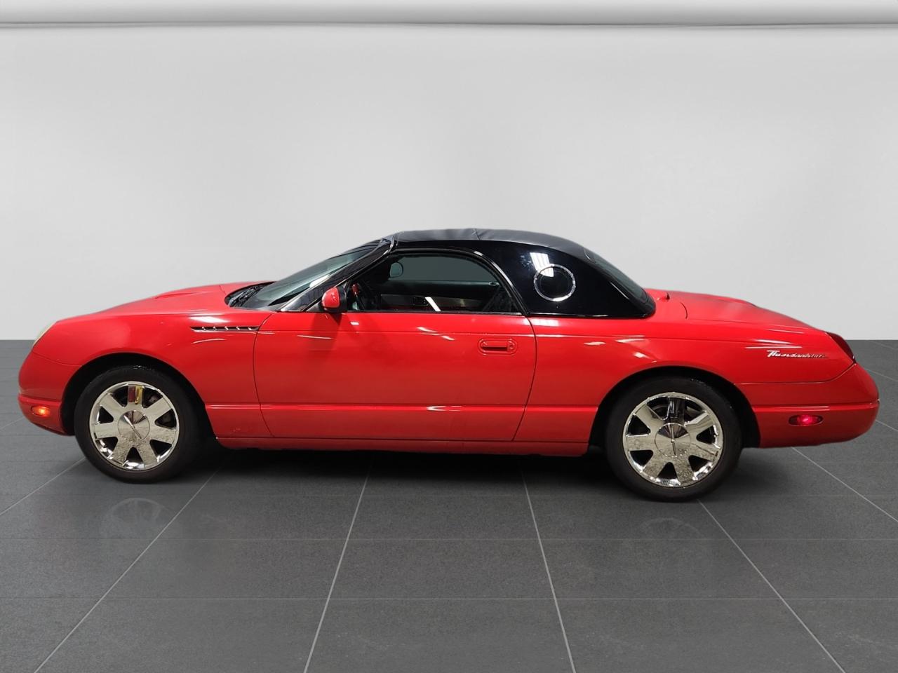Ford Thunderbird Deluxe 2002