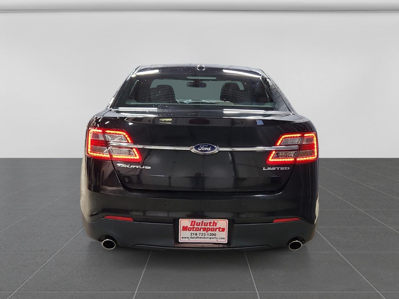 Ford Taurus Limited FWD 2013