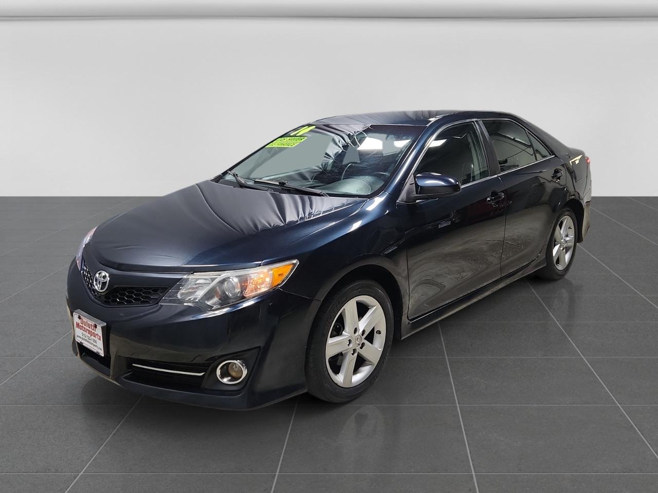 Toyota Camry SE 2014