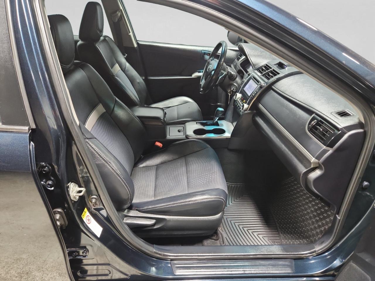 Toyota Camry SE 2014