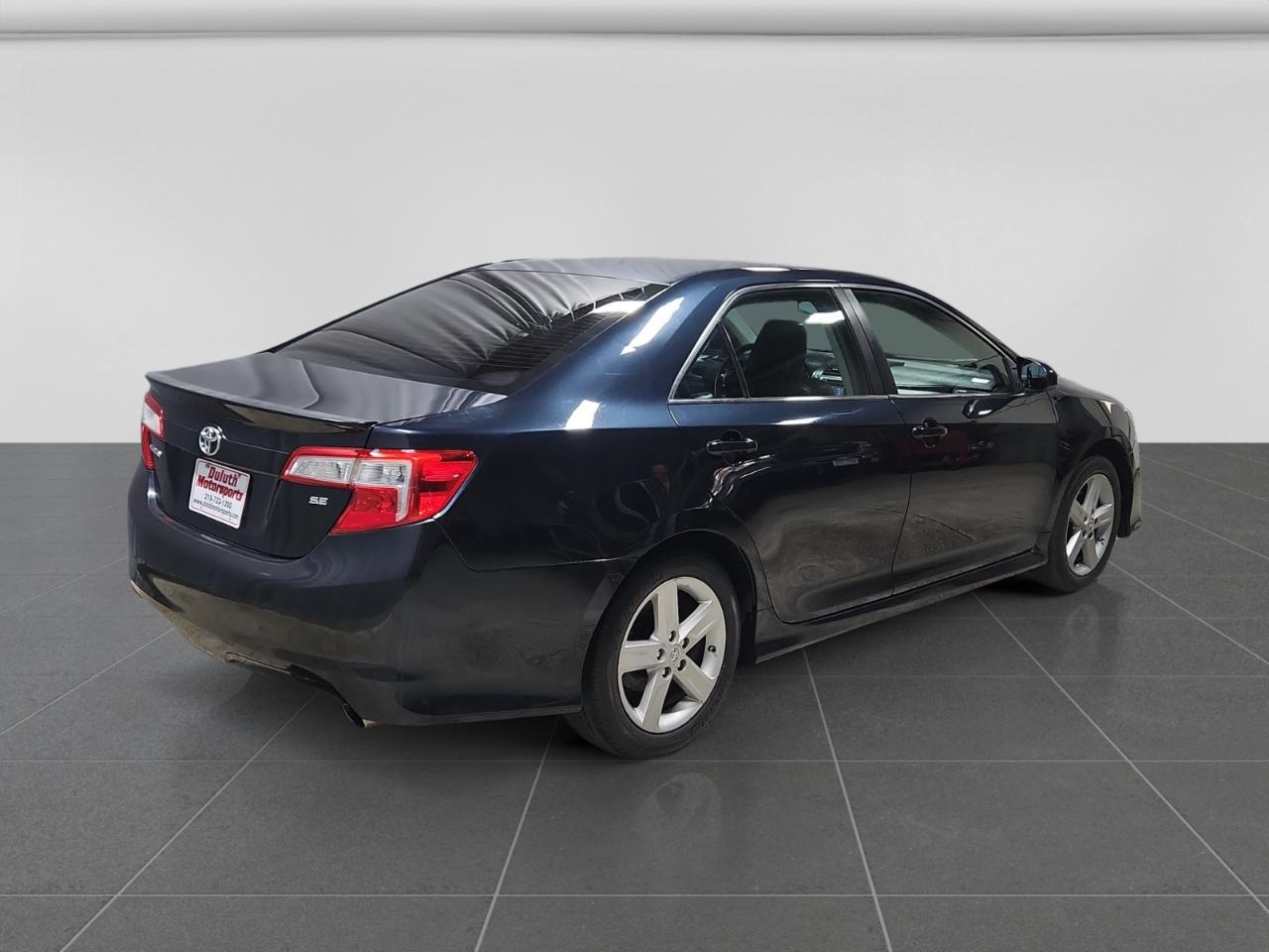 Toyota Camry SE 2014