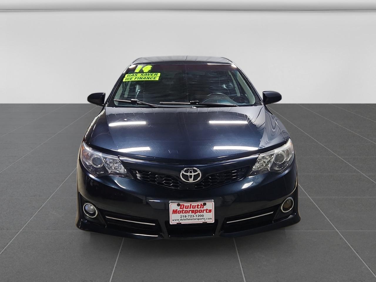 Toyota Camry SE 2014