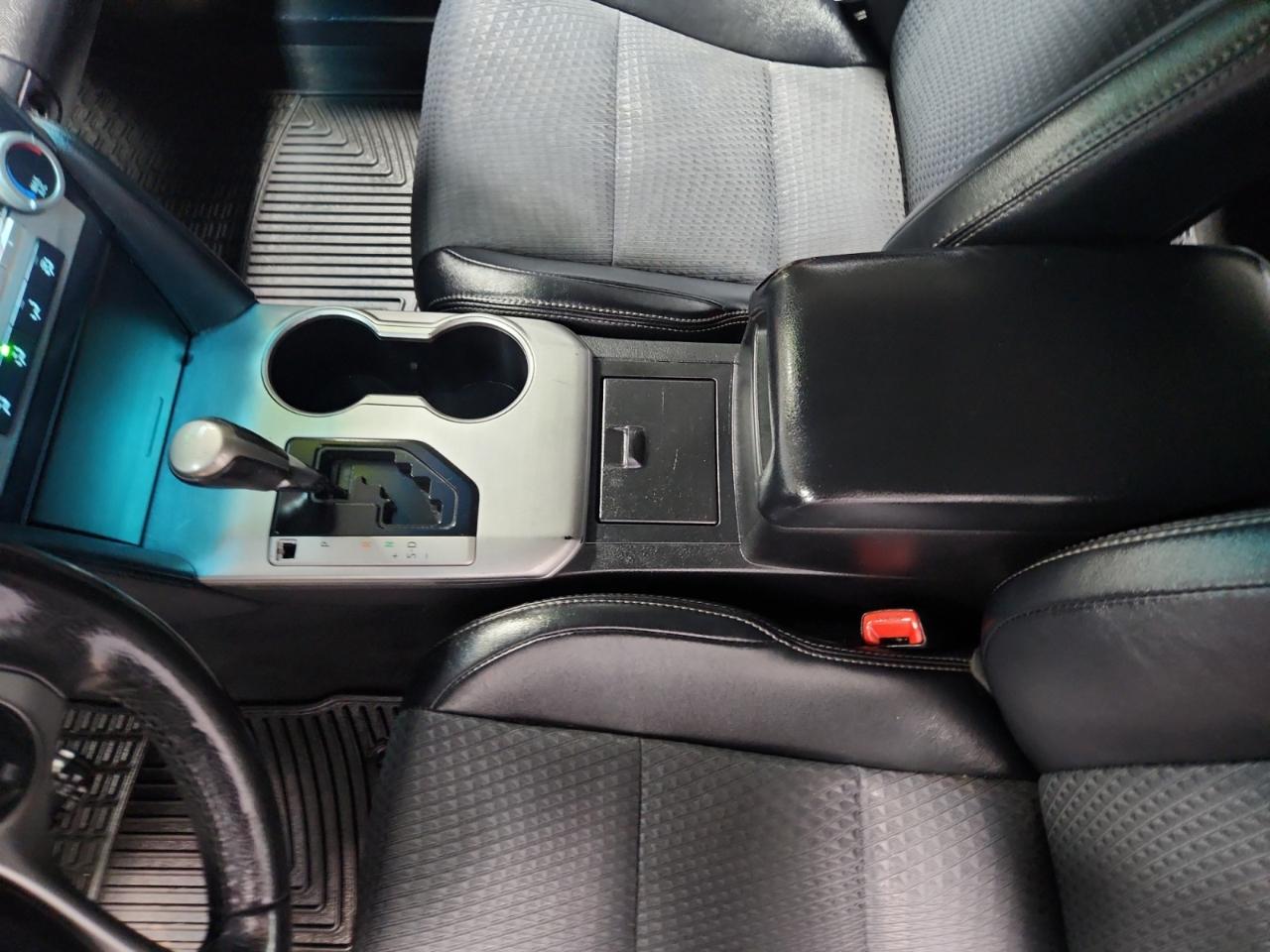 Toyota Camry SE 2014
