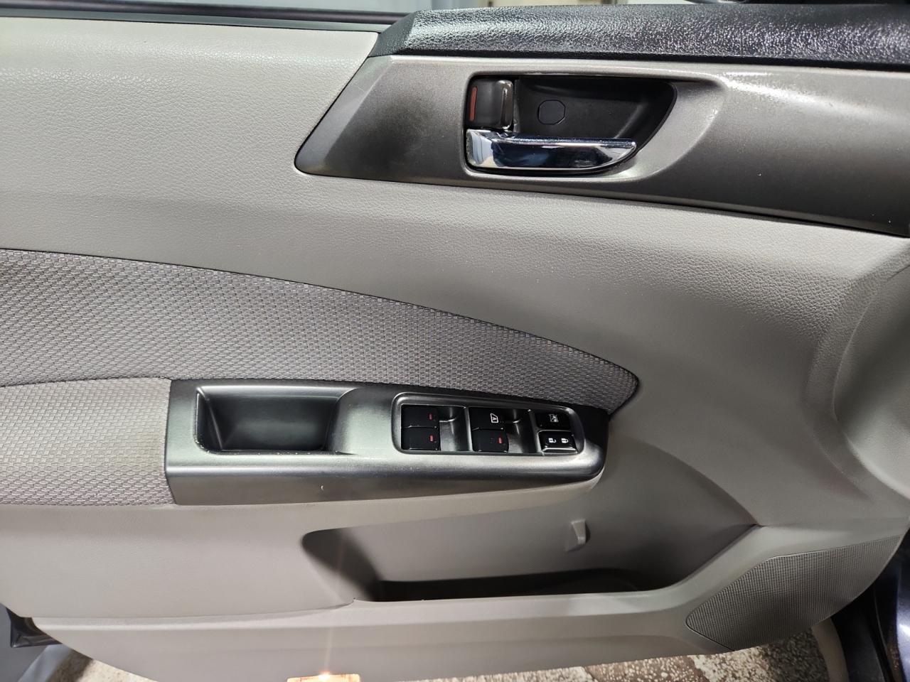 Subaru Forester 2.5X Premium 2013