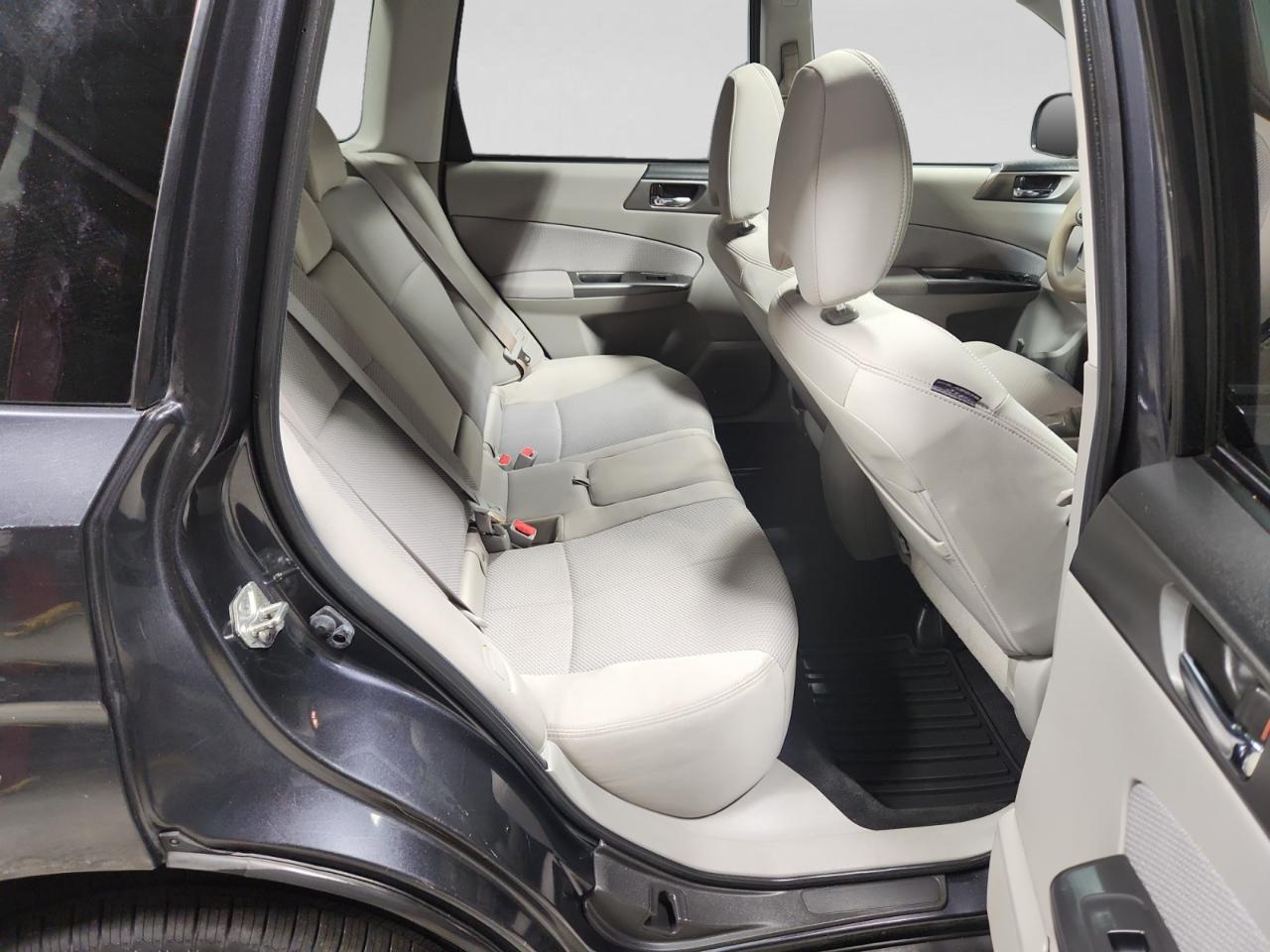 Subaru Forester 2.5X Premium 2013