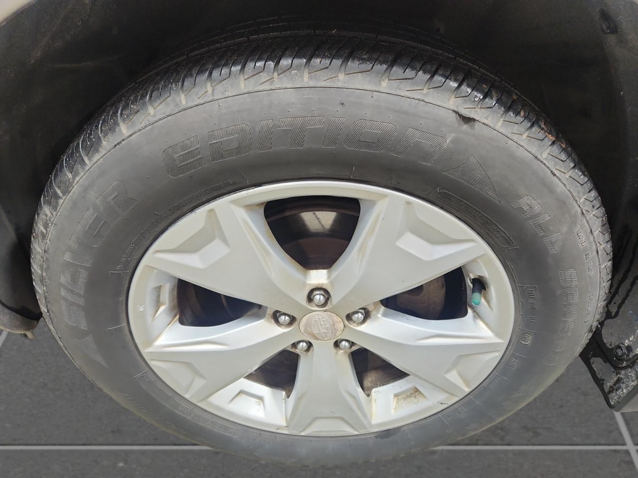 Subaru Forester 2.5i Limited 2015