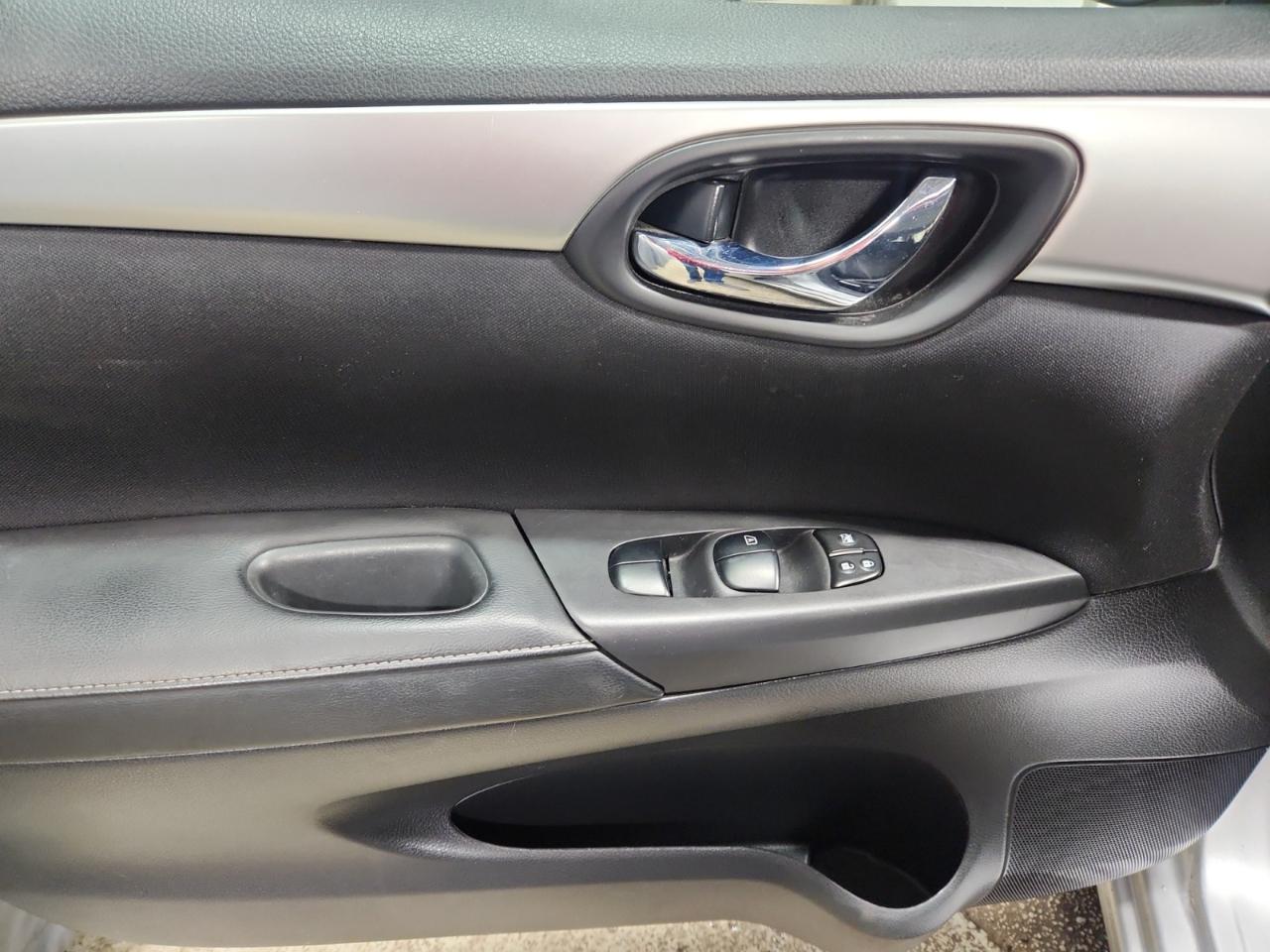 Nissan Sentra S CVT 2017