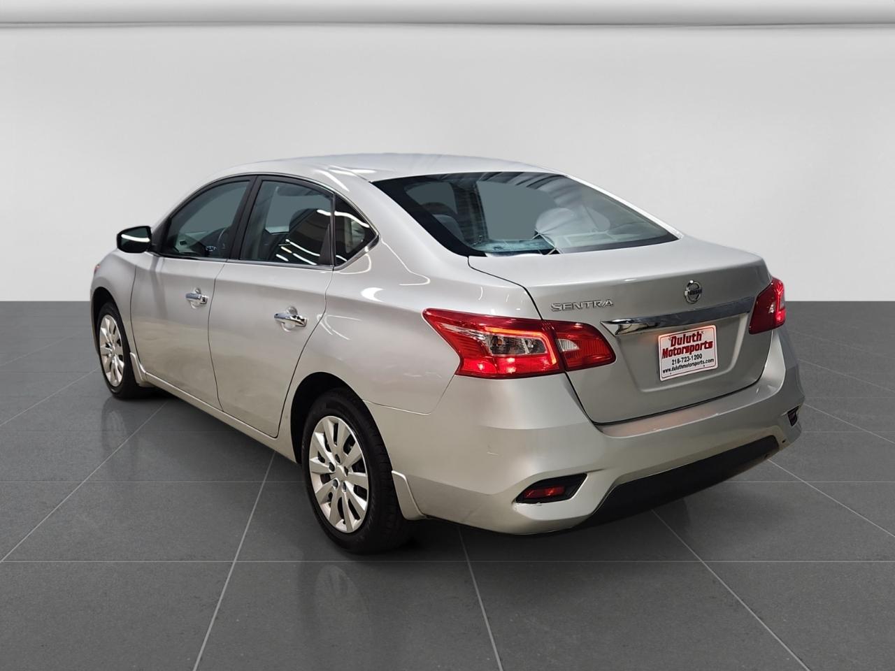 Nissan Sentra S CVT 2017