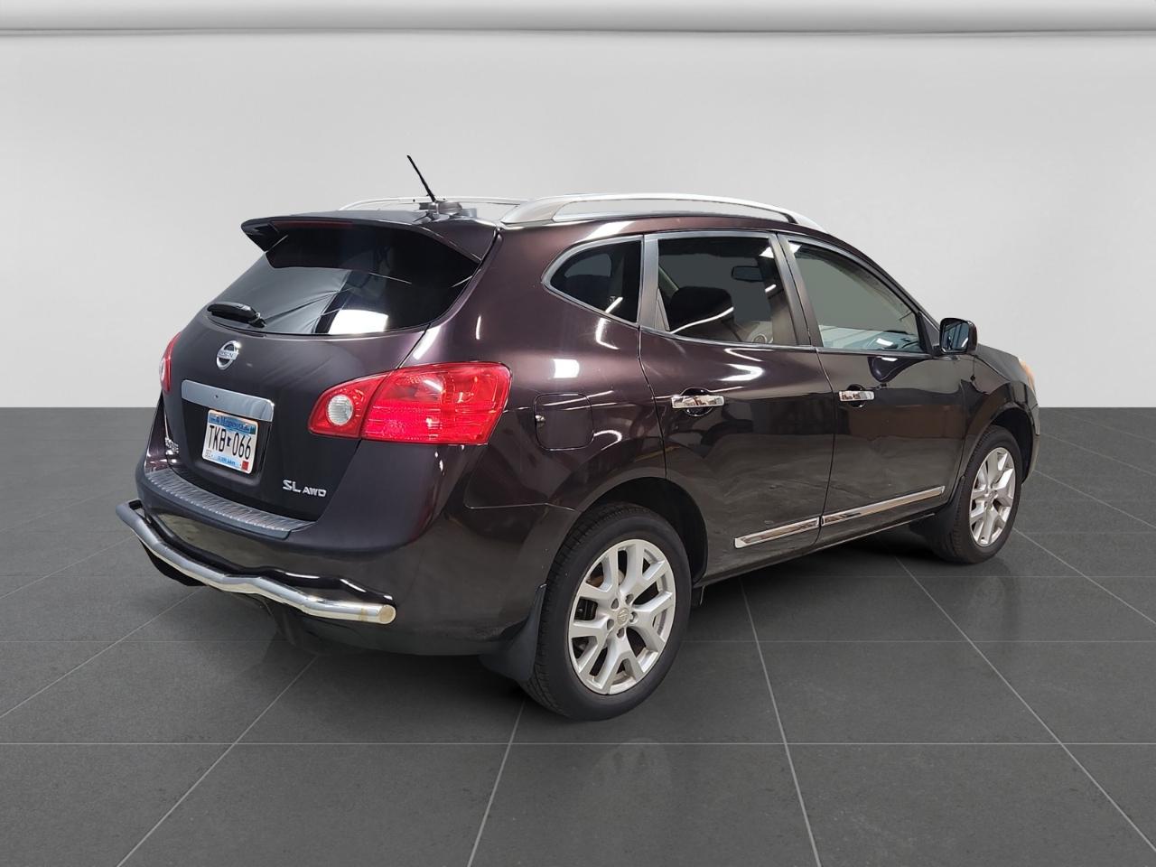 Nissan Rogue SV AWD 2011