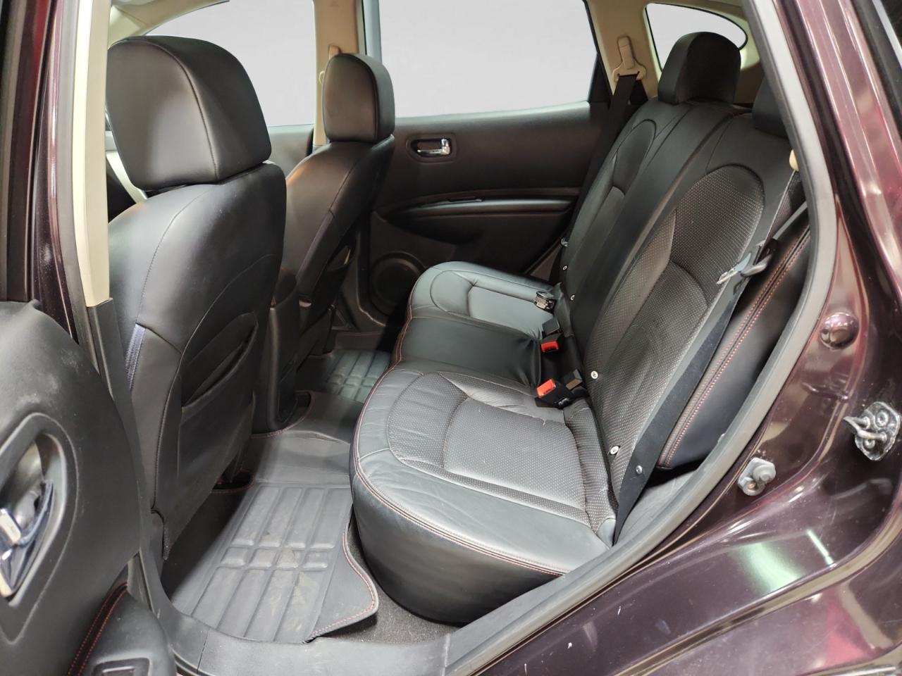 Nissan Rogue SV AWD 2011