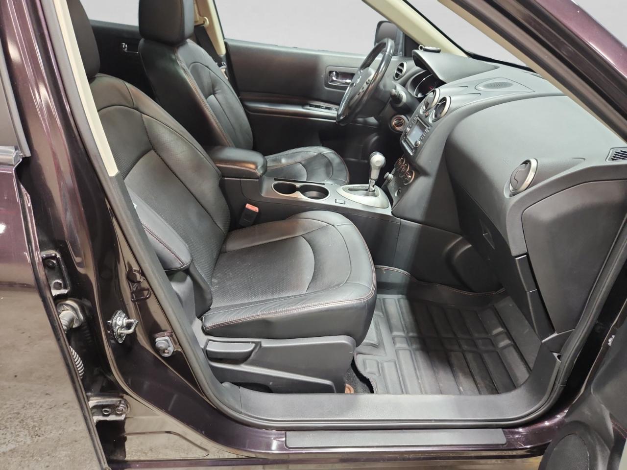 Nissan Rogue SV AWD 2011