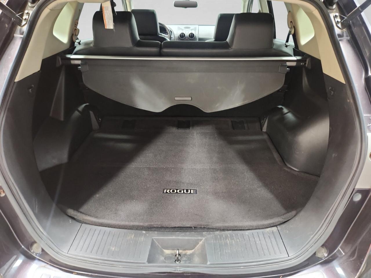 Nissan Rogue SV AWD 2011