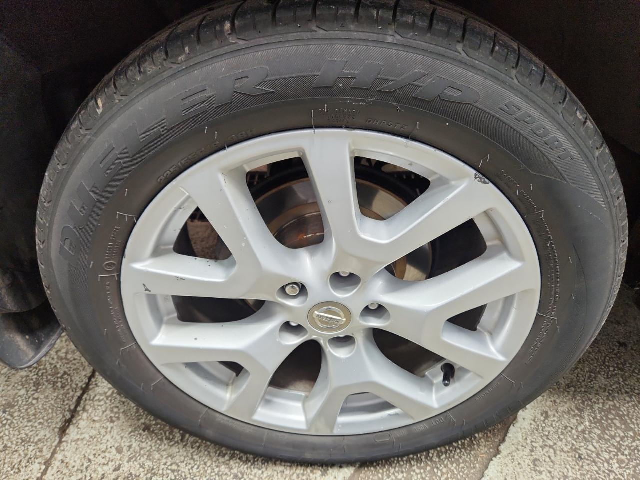 Nissan Rogue SV AWD 2011