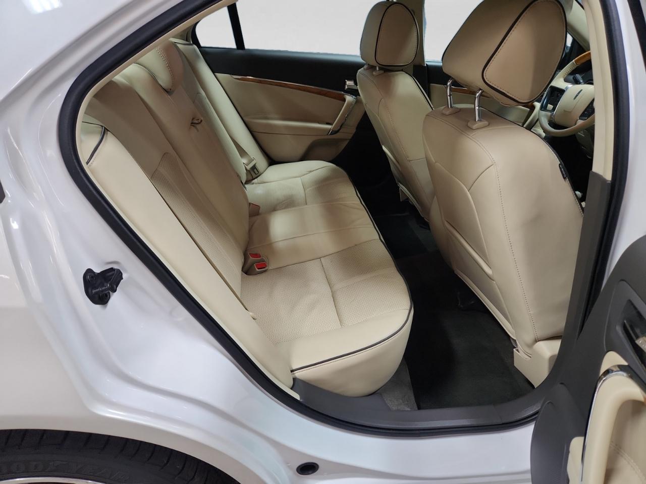 Lincoln MKZ FWD 2012