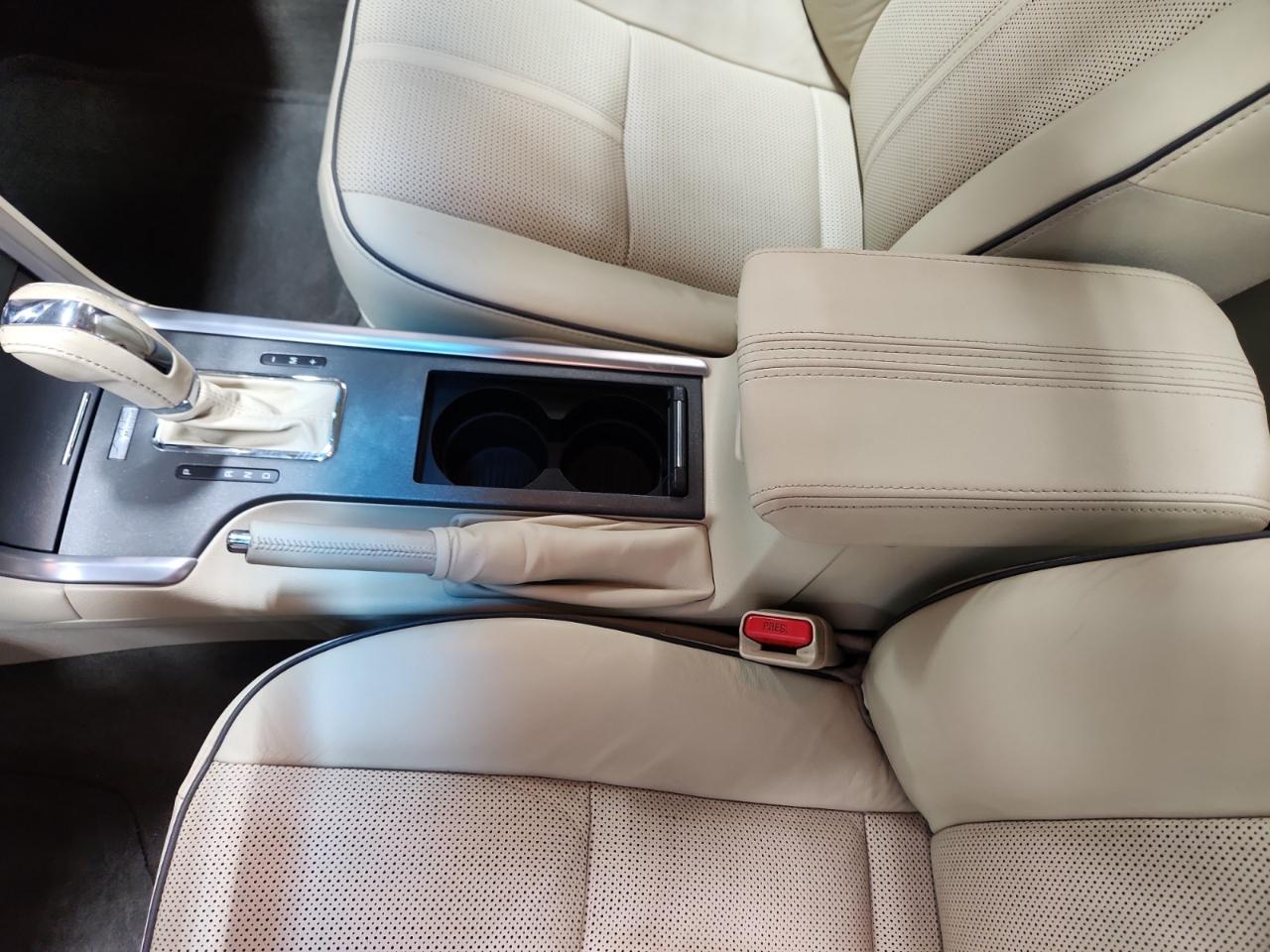 Lincoln MKZ FWD 2012