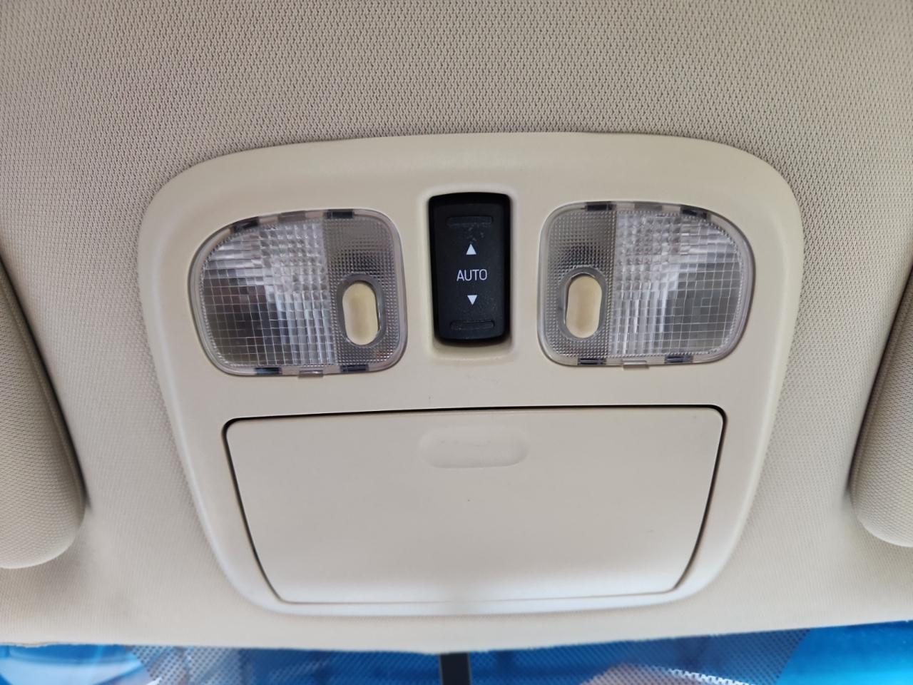 Lincoln MKZ FWD 2012