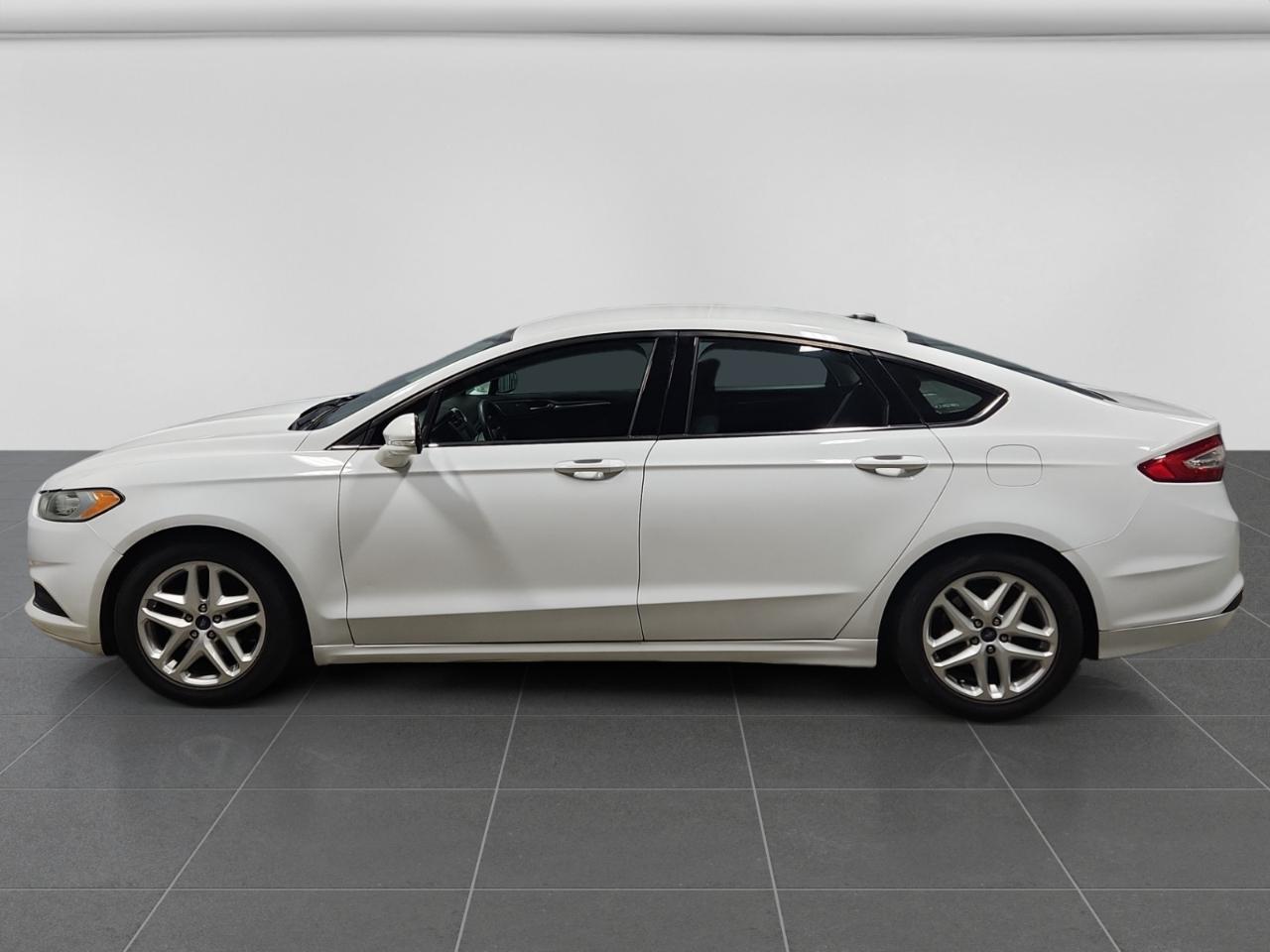 Ford Fusion SE 2016