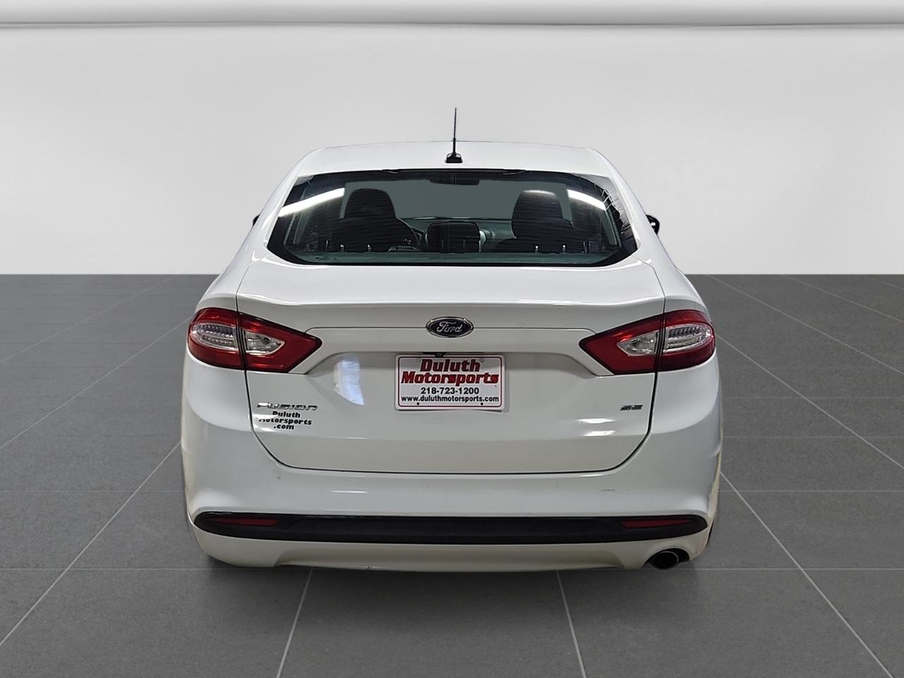 Ford Fusion SE 2016