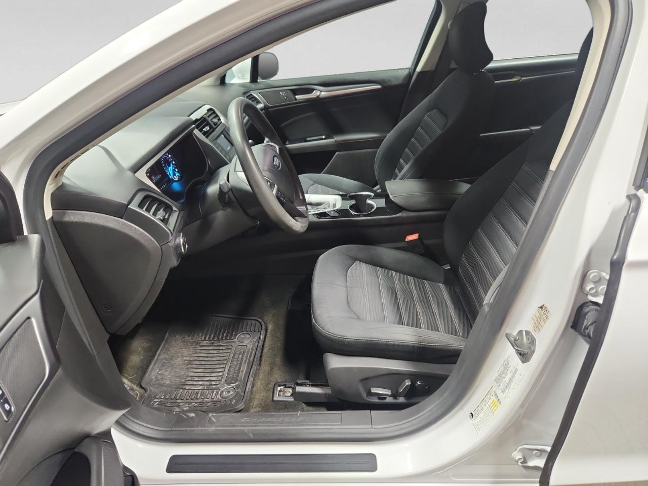 Ford Fusion SE 2016