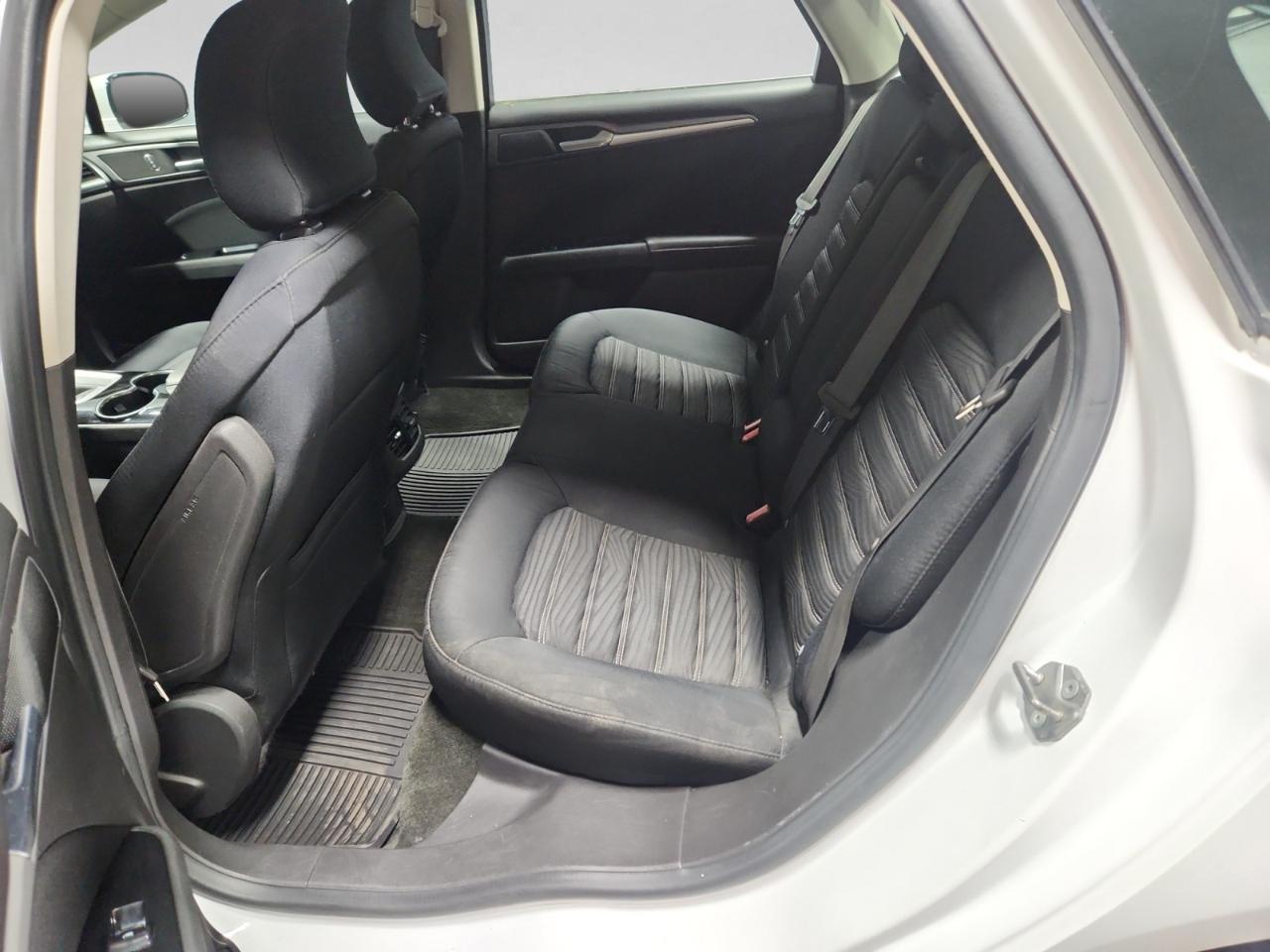Ford Fusion SE 2016