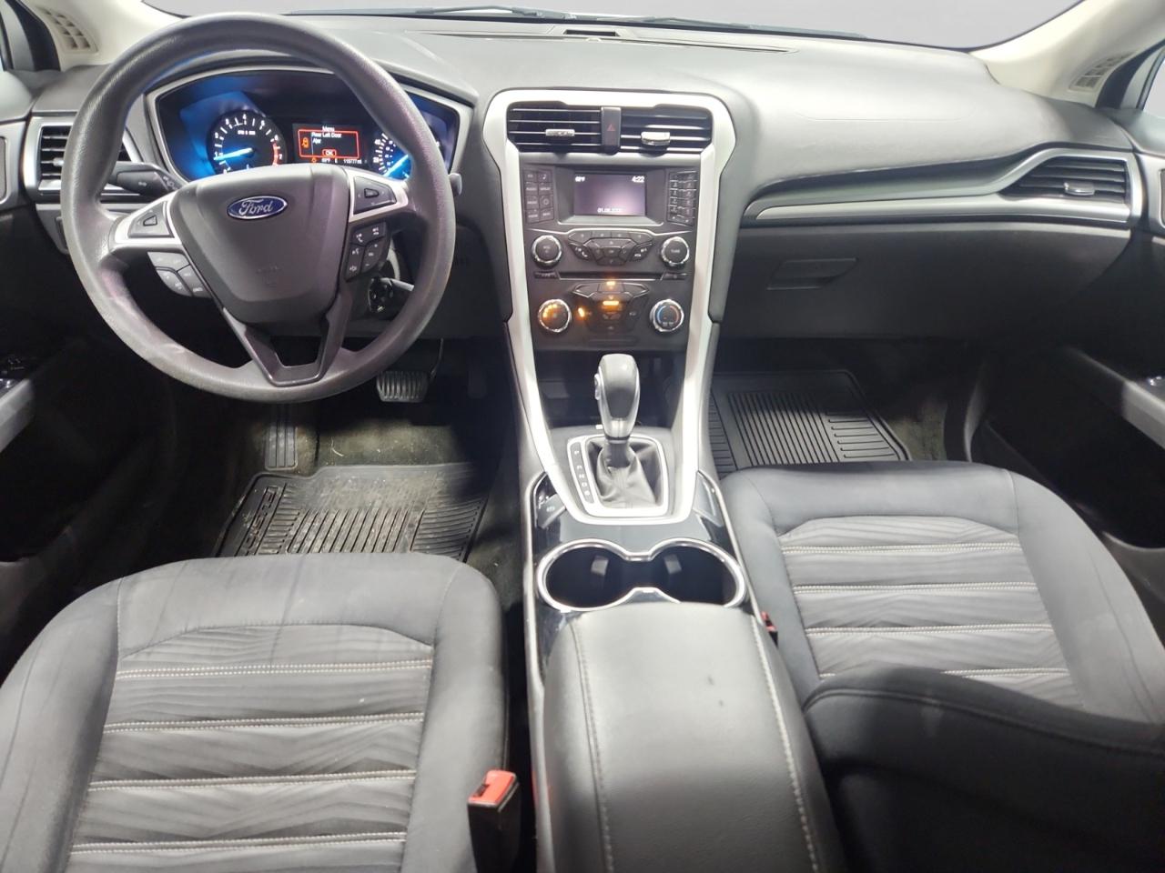 Ford Fusion SE 2016