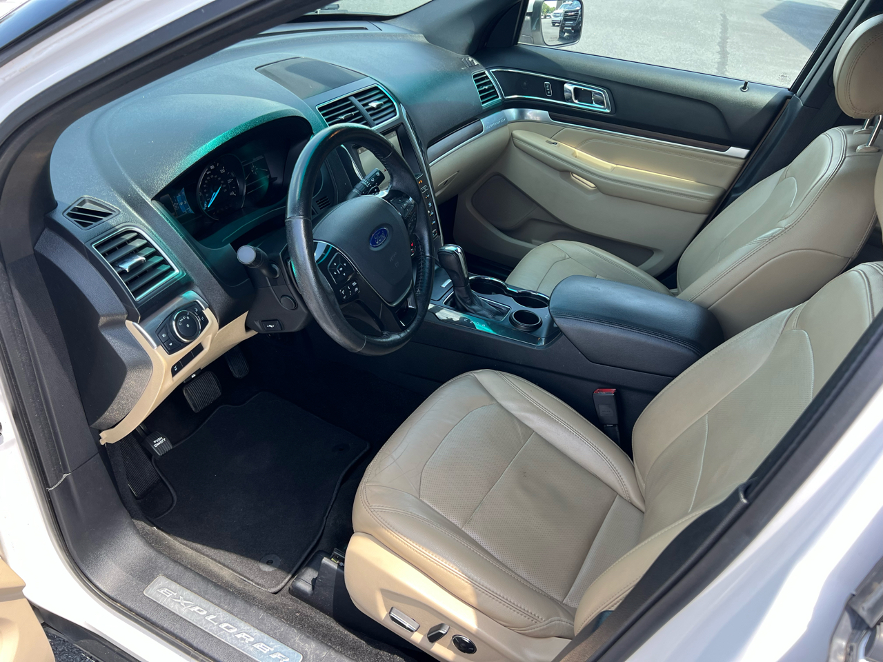 Ford Explorer Limited FWD 2017