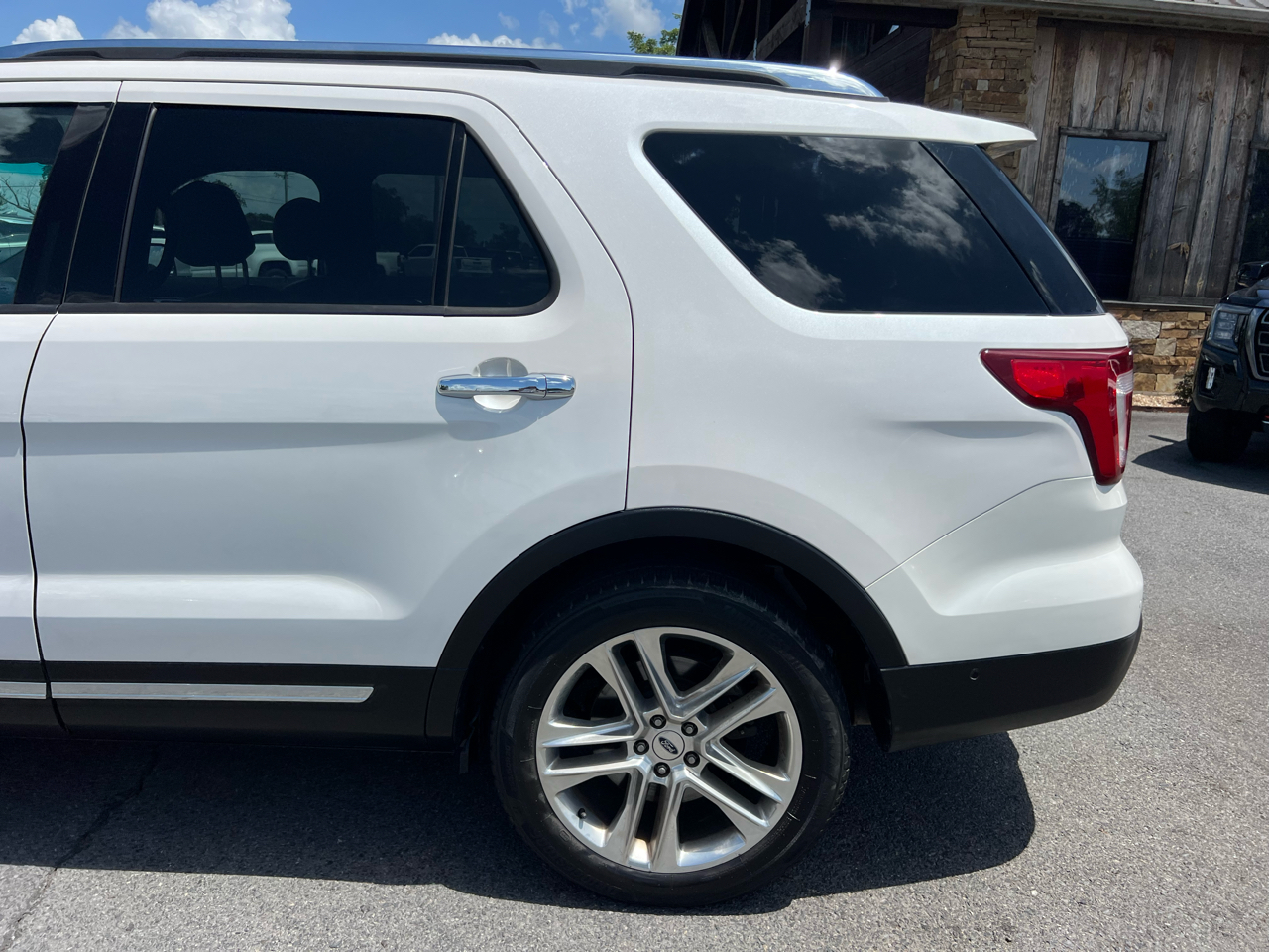 Ford Explorer Limited FWD 2017