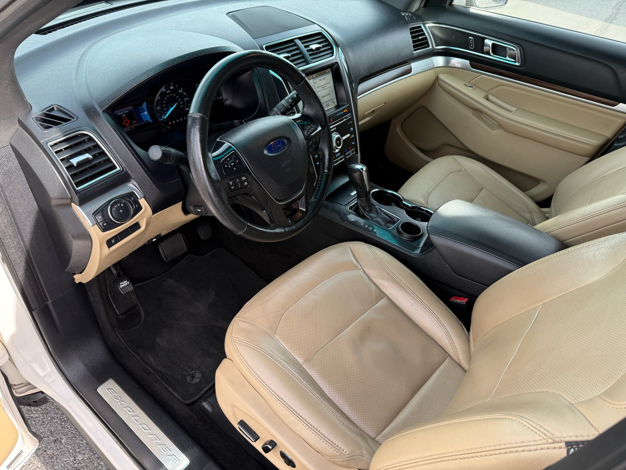 Ford Explorer Limited FWD 2017