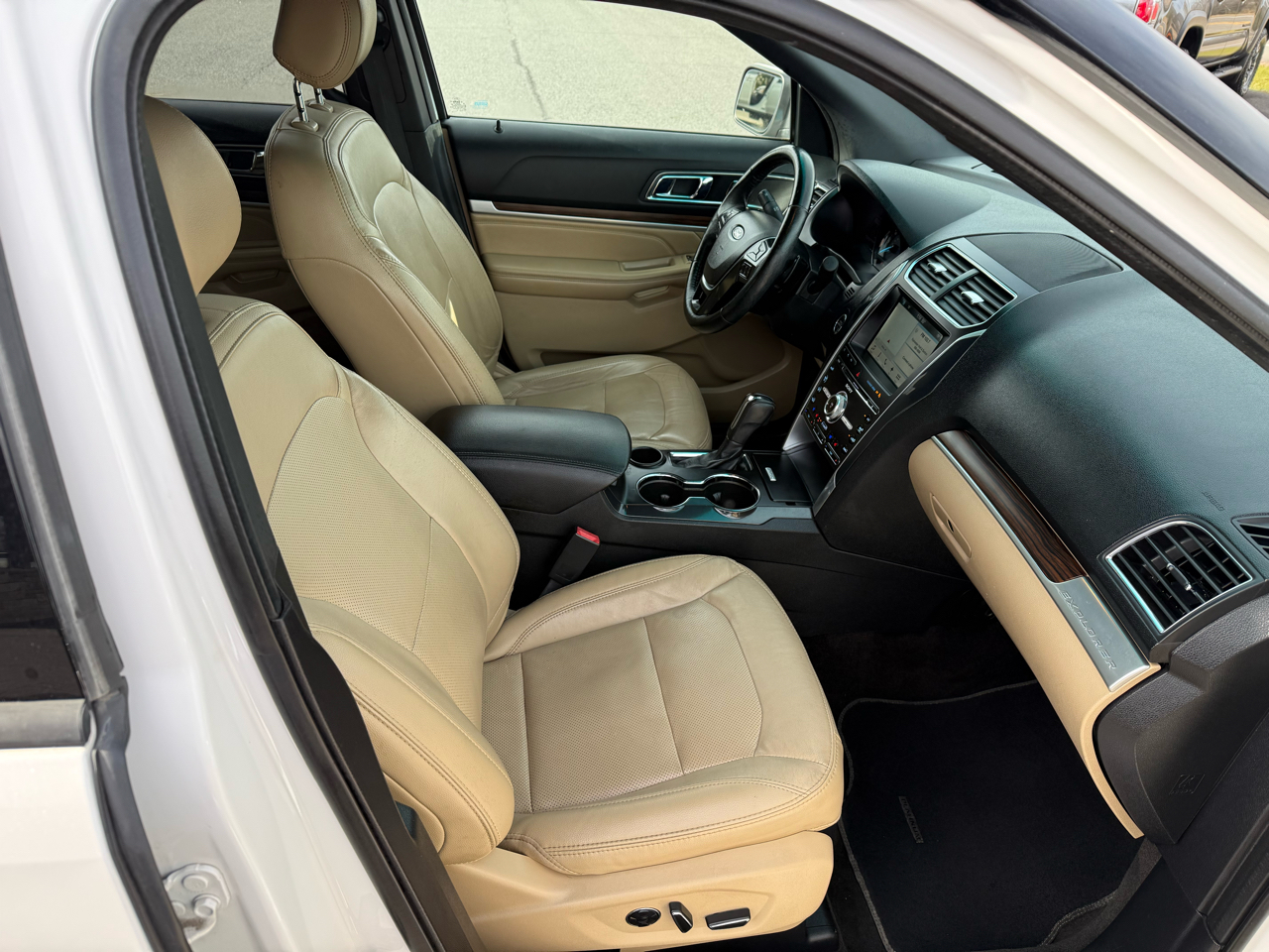 Ford Explorer Limited FWD 2017