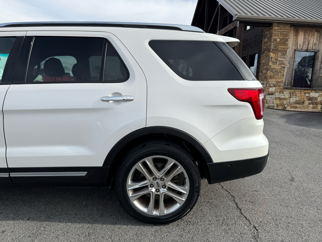 Ford Explorer Limited FWD 2017