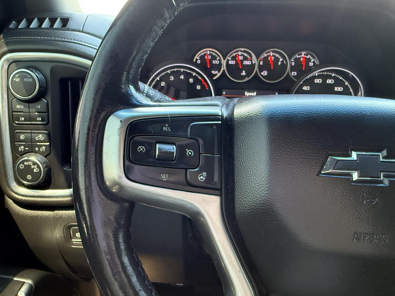 Chevrolet Silverado 1500 LT Trail Boss Crew Cab 4WD 2020