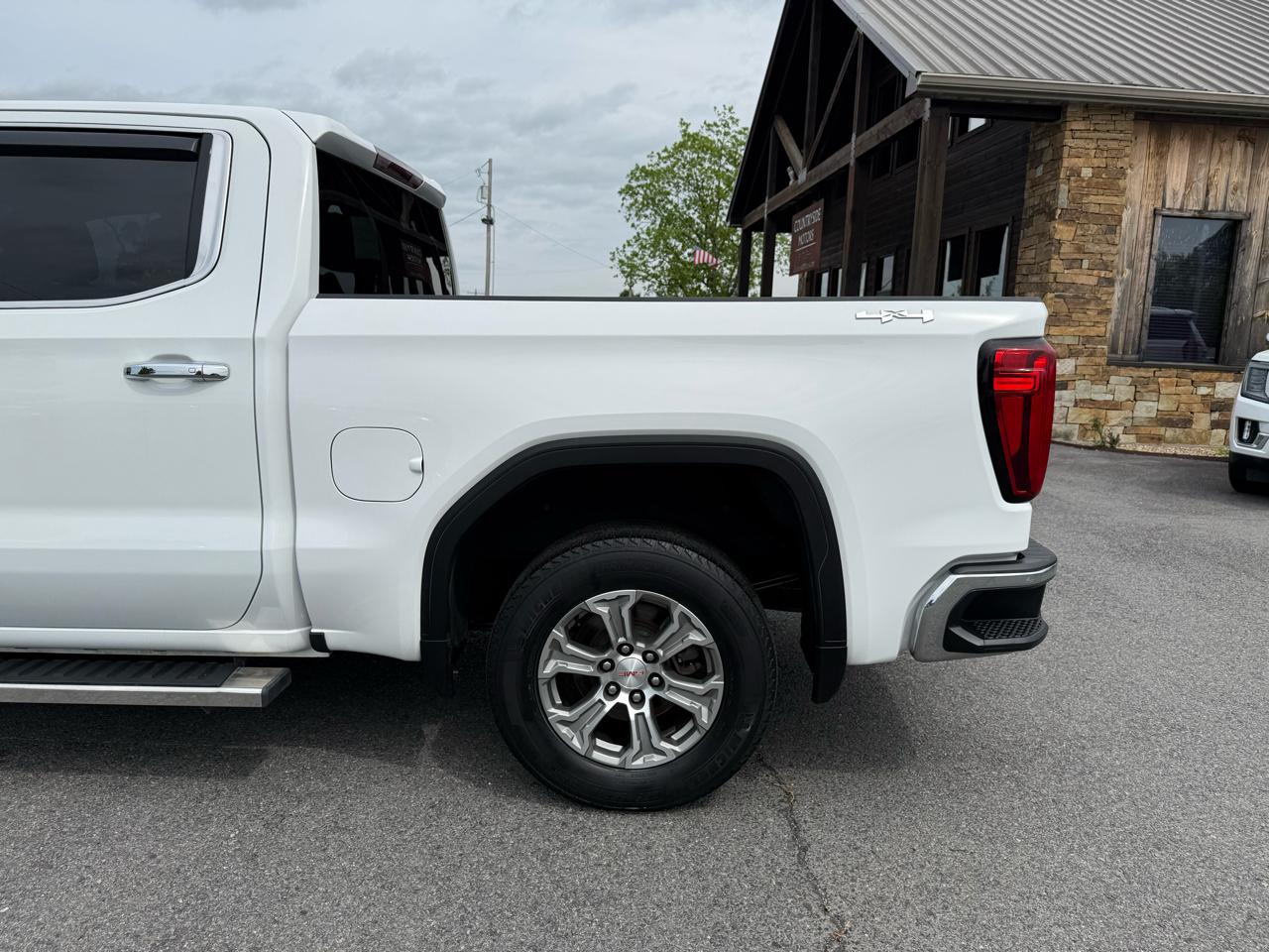 GMC Sierra 1500 SLT Crew Cab 4WD 2020