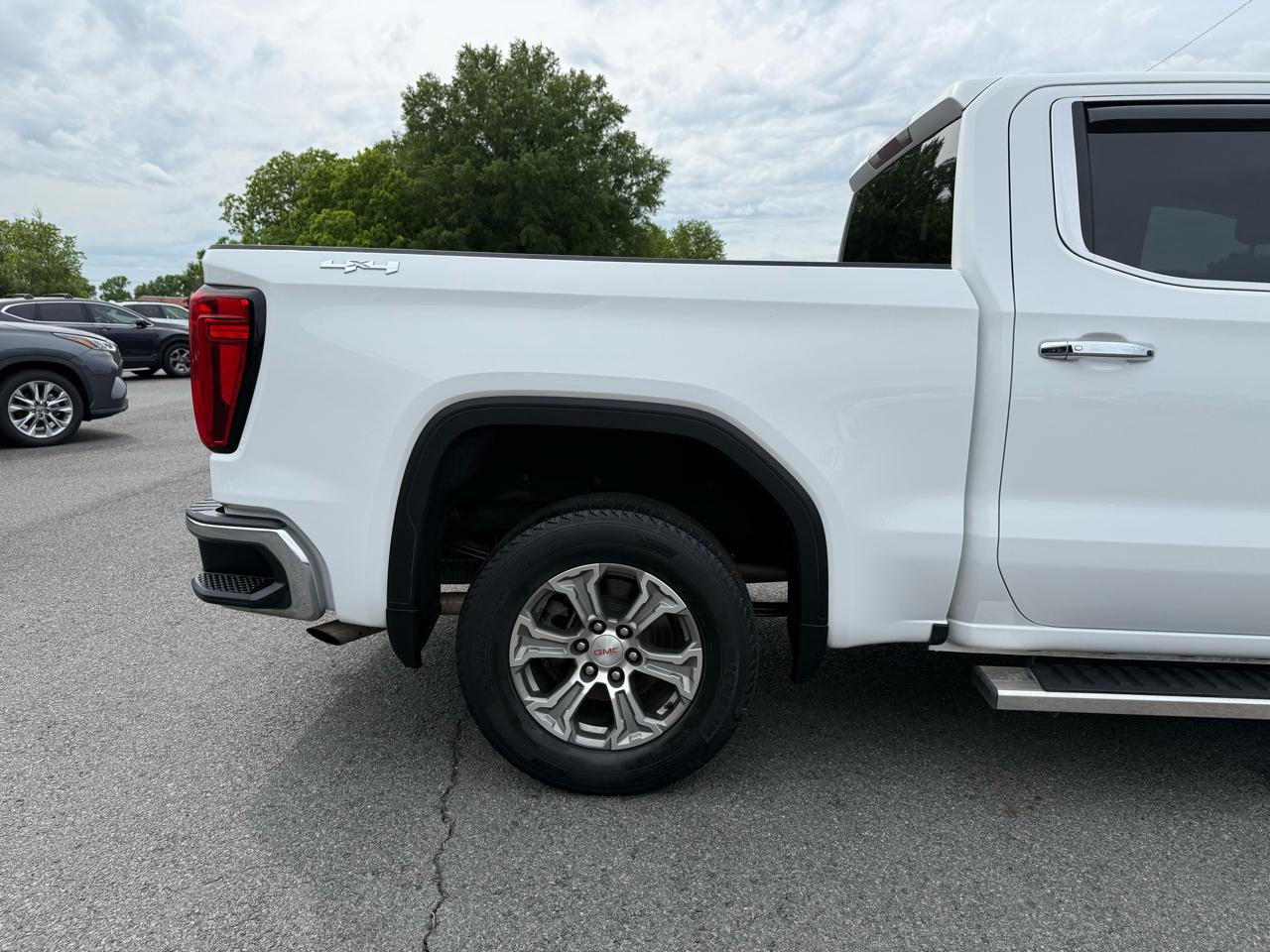 GMC Sierra 1500 SLT Crew Cab 4WD 2020
