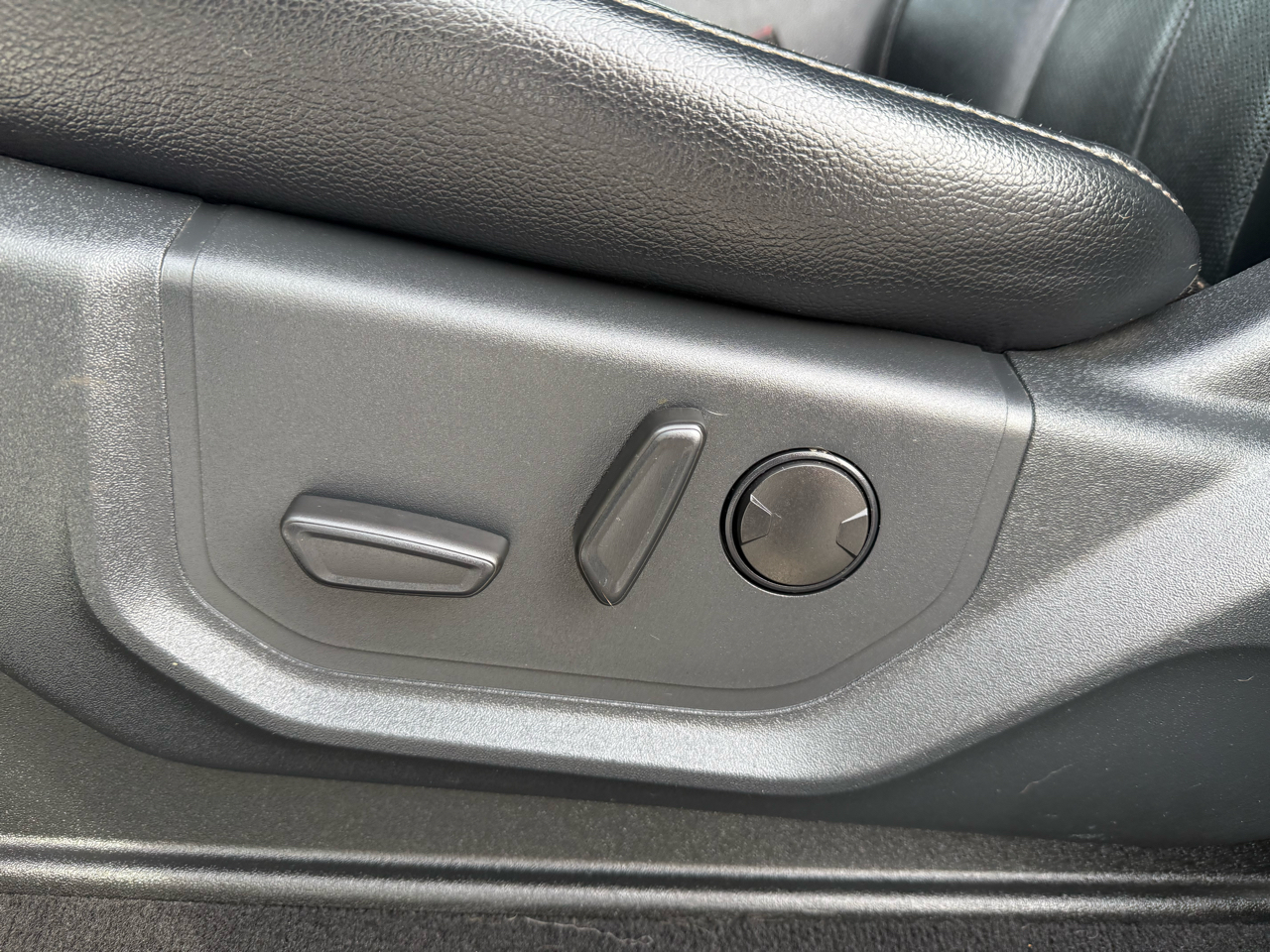 Ford F-250 SD Lariat Crew Cab 4WD 2022