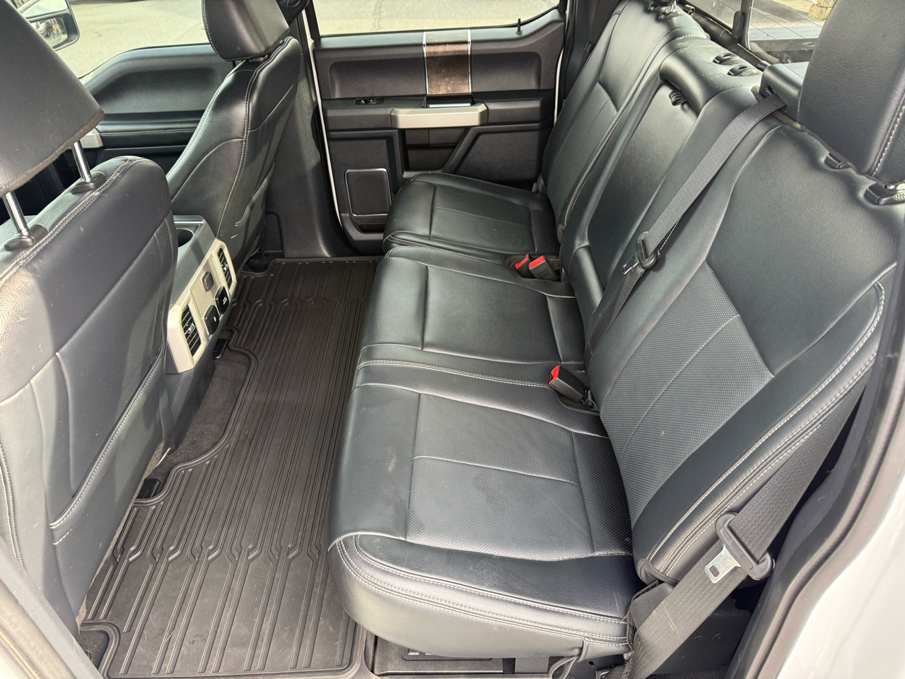 Ford F-250 SD Lariat Crew Cab 4WD 2022