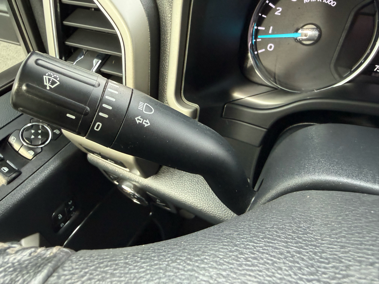 Ford F-250 SD Lariat Crew Cab 4WD 2022