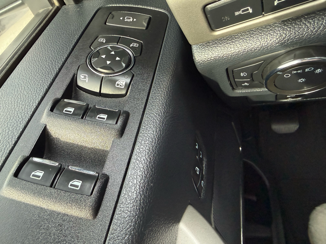 Ford F-250 SD Lariat Crew Cab 4WD 2022