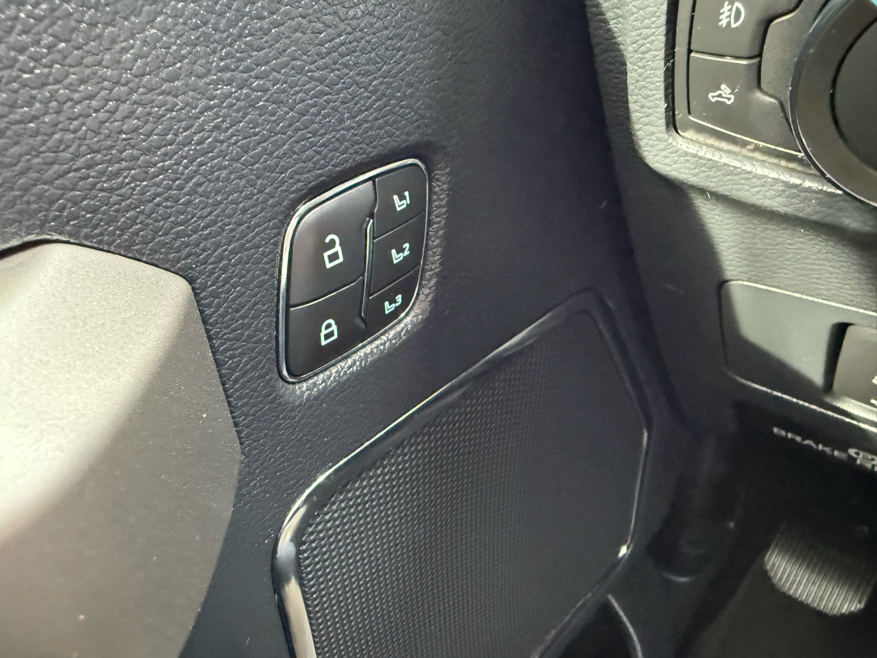 Ford F-250 SD Lariat Crew Cab 4WD 2022